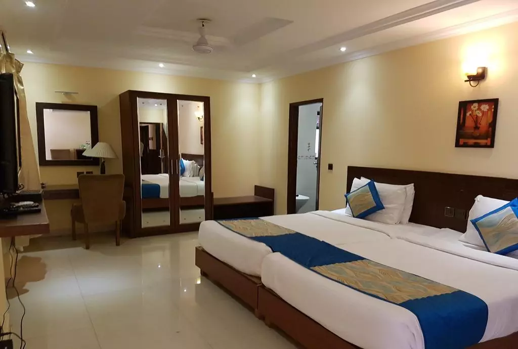 hotel resort de alturas goa_shabavizparvaz_05.jpg